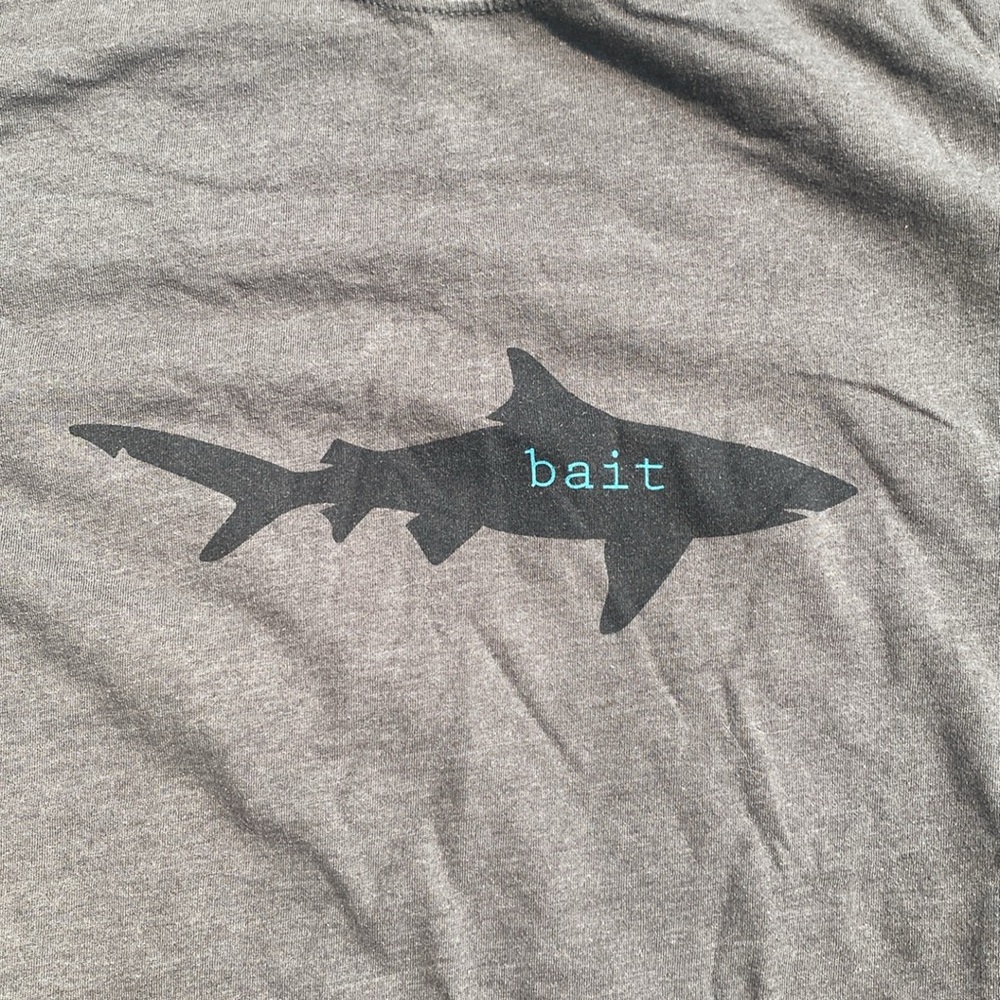Prana Shark Bait Journeyman soft organic cotton blend tee.  Size M